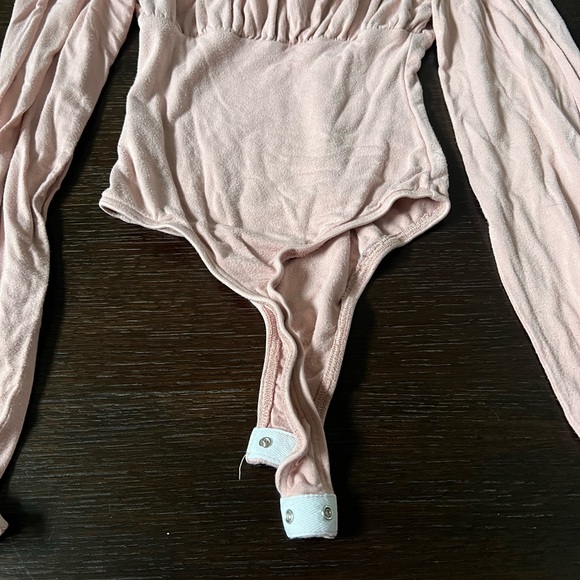 LULU’S BLUSH PINK THONG LONG SLEEVE BODYSUIT SIZE XS - Picture 5 of 7